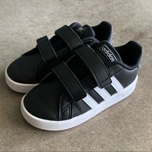 Toddler Adidas Shoes size 9 Black White